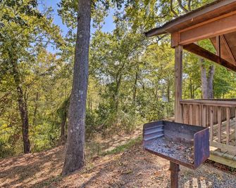 Heber Springs Cabin with Deck and River Views! - Heber Springs - Balkón