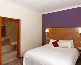 Westone Manor Hotel - Northampton - Bedroom