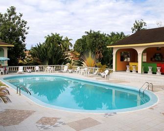 Pure Garden Resort Negril - נגריל - בריכה