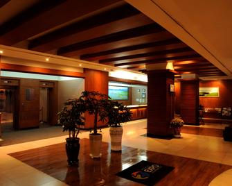 Royal Tourist Hotel Suncheon - Suncheon - Lobby