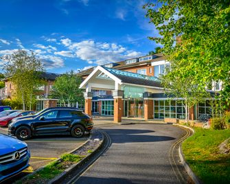 Regency Park Hotel, Health Club & Spa - Newbury - Rakennus