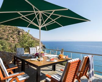 Amazing waterfront panoramic sea view and peaceful surroundings - Pera Melana - Balcony