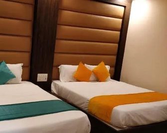 Hotel Alfa - Lucknow