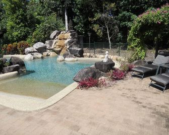 Licuala Lodge - Mission Beach - Pool
