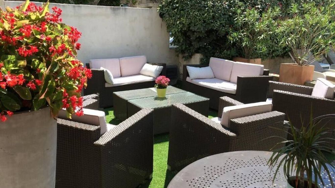 Hôtel Les Magnanarelles