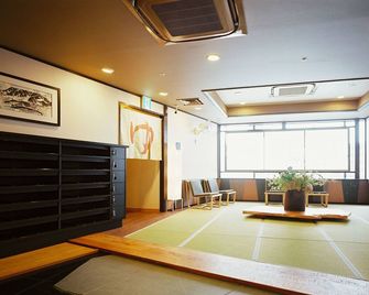 Toyama Manten Hotel - טויאמה - לובי