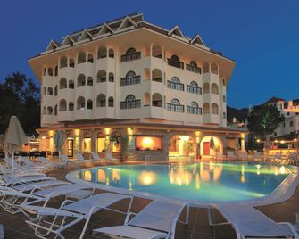 福圖納比奇酒店 - 馬馬利斯 - 伊丘美勒