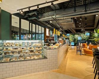 Corendon Urban Amsterdam Schiphol Airport Hotel - Бадхуведорп - Ресторан