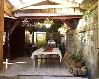 Santa Ana City Views Breathtaking Chalet - Santa Ana - Patio