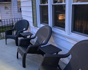 Wyandotte River Manor - Wyandotte - Balcony