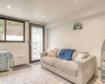 Charmante Maison Proche Plage - Royan - Salon