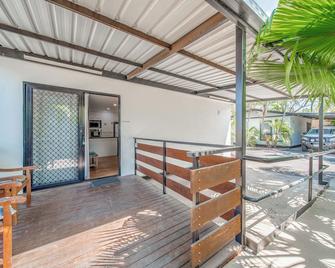 Emerald Motel Apartments - Emerald - Balcony