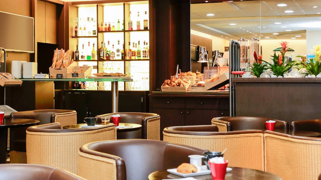 إيبيس بيزانسون سنتر فيل