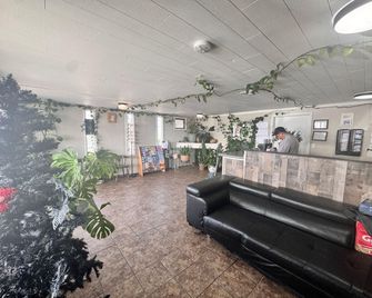 Circle S Motel Cozad I-80 - Cozad - Salónek