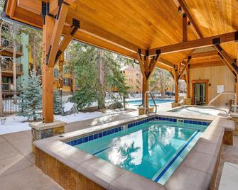 Breckenridge Condo with Spa Access Walk to Ski Lift - Breckenridge - Pool