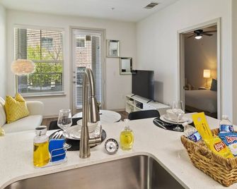 Cozy 1bd Apartment - Frisco - Comedor