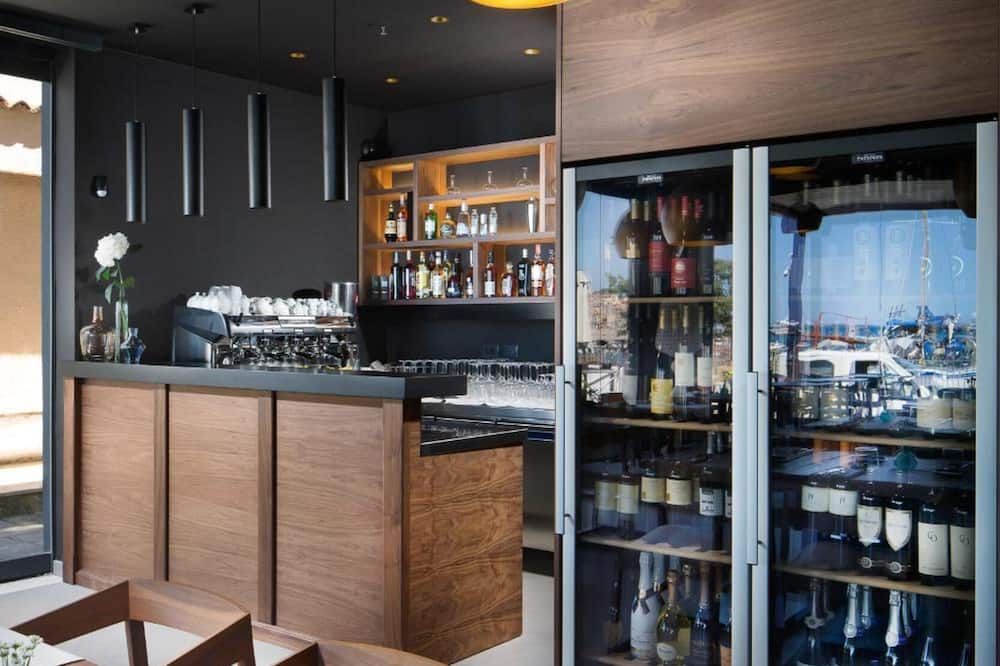 هوتل ديلفين