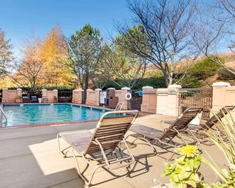Americinn By Wyndham Stonecrest Near Atlanta - Lithonia - Pool