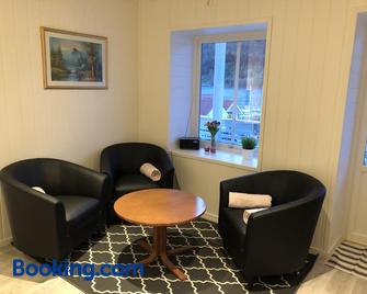 Balestrand Fjordapartments - Balestrand - Wohnzimmer