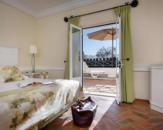 M'AR De AR Muralhas - Evora - Bedroom