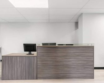 Suburban Studios Ridgecrest near China Lake Naval Station - Ridgecrest - Receptie