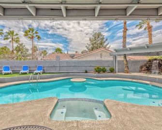 777rentals - 11br/11ba - Bowling Villa - Las Vegas - Piscina