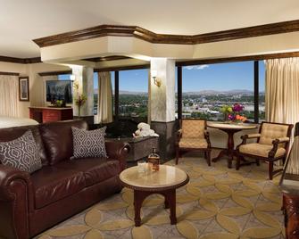 Peppermill Resort Spa Casino - Reno - Living room