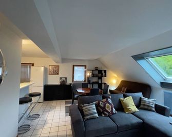 Eric's Attic - Annecy - Salon