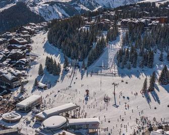 Spacious 4-Bedroom Apartment in Courchevel 1850 Center, Ski-in/Ski-out - Courchevel - Annehmlichkeit