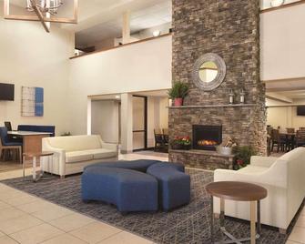 Spark by Hilton Ames - Ames - Lobby