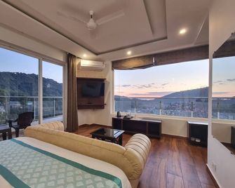 Hotel Moonglade By Royal Stays Dalhousie - Dalhousie