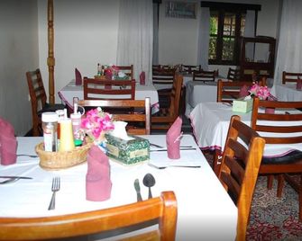 Sunrise Inn - Mbale - Restaurante