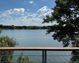 The Victoria Falls Waterfront - Livingstone - Balkong