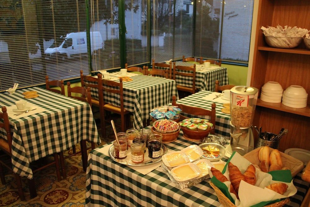 Hôtel Montilleul - Pau - Buffet