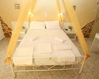 Hotel Liberty 1 - Agia Marina - Camera da letto