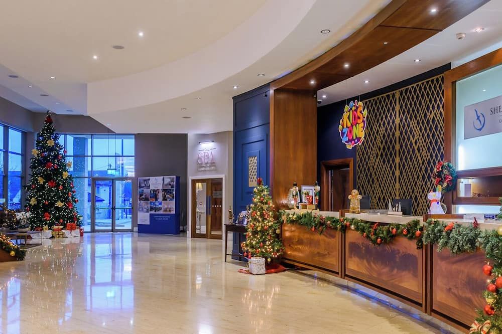 شيرووتر هوتل آند سبا