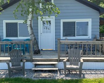 Waterfront Cottage on Long Lake - Alpena - Terasa