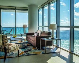Cote D'Azur Ocean Apartments Miami Beach - Miami Beach - Stue