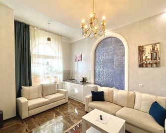 Grayhouse Elia Apartment - Tbilisi - Living room