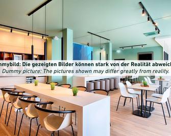 B&b Hotel Essen-hbf - Essen - Restoran