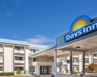 Days Inn by Wyndham Corvallis - Corvallis - Budynek