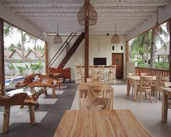 Sadev Resort - Pemenang - Restaurante