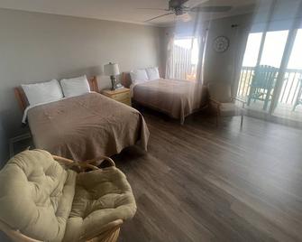 Room#305 Standard 2 Double Beds Pets Yes - Topsail Beach - Habitación