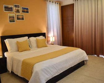 Two Green Park Bed & Breakfast - New Delhi - Bedroom