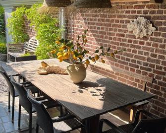 Maastricht family house, last minute January/February - Herve - Patio