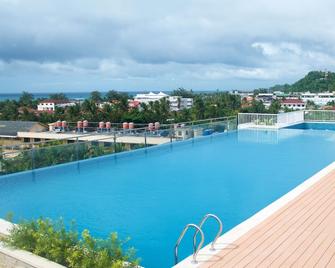 Azalea Hotels & Residences Boracay - בורקאי - בריכה