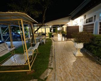 The Chill House - Tha Muang - Patio