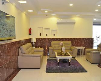 Fakhamet Al Taif 1 Hotel Apartments - Taif - Lobby