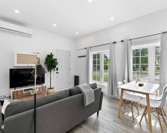 Modern 1br Guesthouse | Near Marina & Golf - Windsor