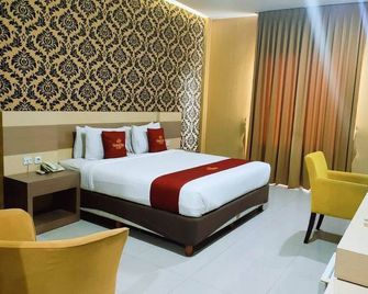Grand Dian Hotel Cirebon - Cirebon - Bedroom
